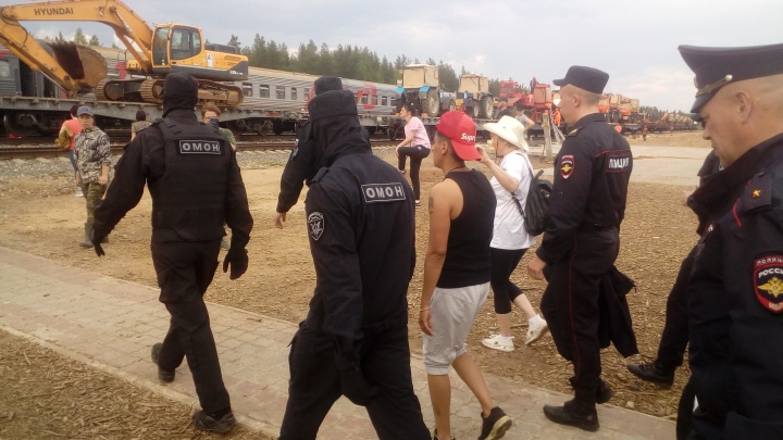 Арест и пять тысяч рублей: за выходные осудили двух активисток Шиеса