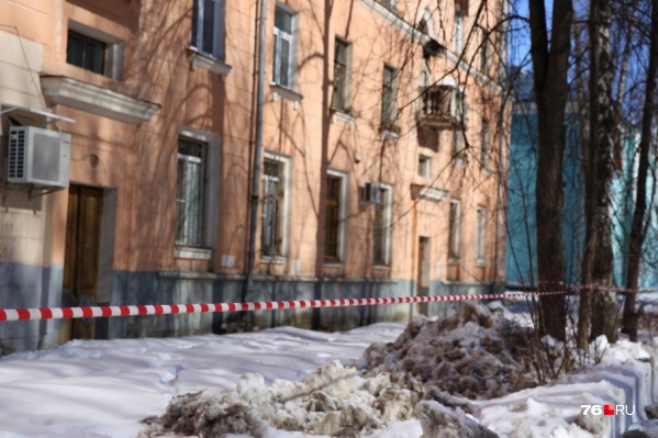 Коммунальщикам нужен ещё месяц, чтобы справиться со снегом Коммунальщикам нужен ещё месяц, чтобы справиться со снегом 