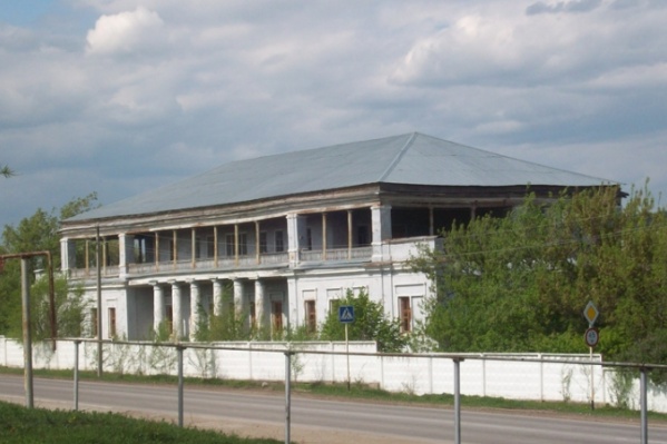 Площадь здания — 1528 кв. м Площадь здания — 1528 кв. м