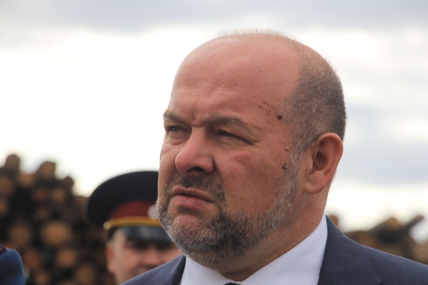 По словам Игоря Орлова, понтоны уберут те компании, которым они принадлежат По словам Игоря Орлова, понтоны уберут те компании, которым они принадлежат