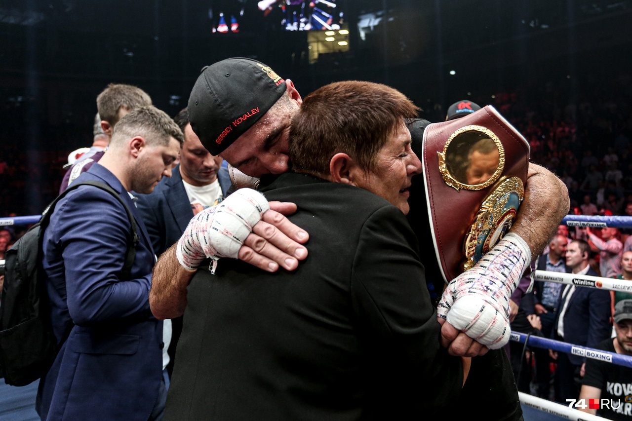 Пояс чемпиона — ничто без поддержки самых близких Пояс чемпиона — ничто без поддержки самых близких