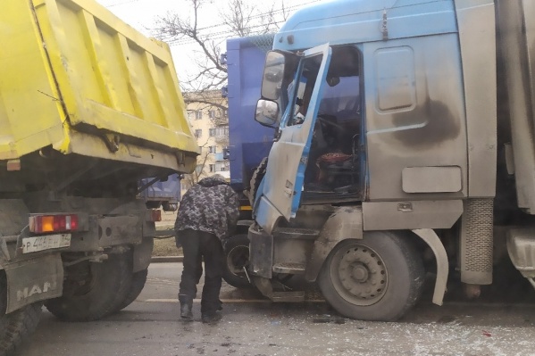 Авария произошла на проспекте Университетском Авария произошла на проспекте Университетском