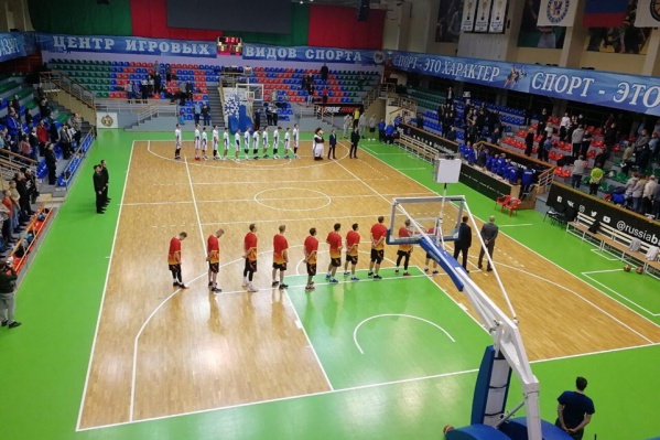 Игра проходила в новосибирском спорткомплексе Игра проходила в новосибирском спорткомплексе