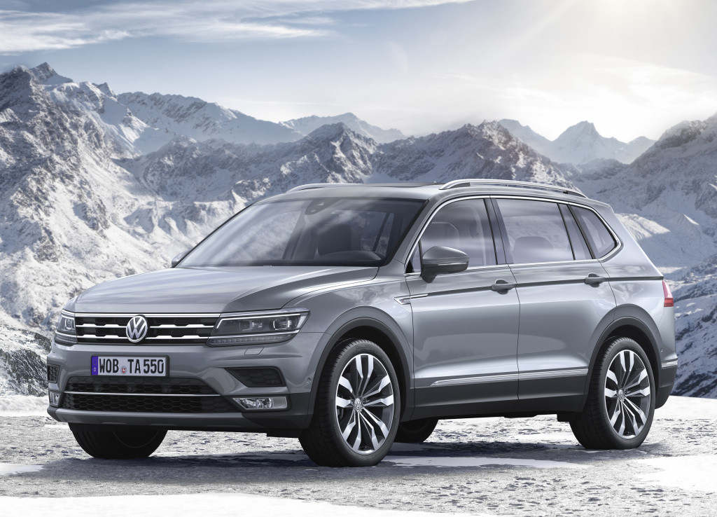 Tiguan Allspace имеет растянутую колесную базу Tiguan Allspace имеет растянутую колесную базу