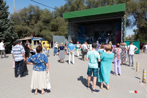Горожане предпочли сну выступления и мастер-классы народных умельцев Горожане предпочли сну выступления и мастер-классы народных умельцев