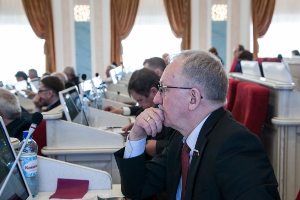 Фракция «Единой России» не захотела обсуждать пенсионную реформу Фракция «Единой России» не захотела обсуждать пенсионную реформу
