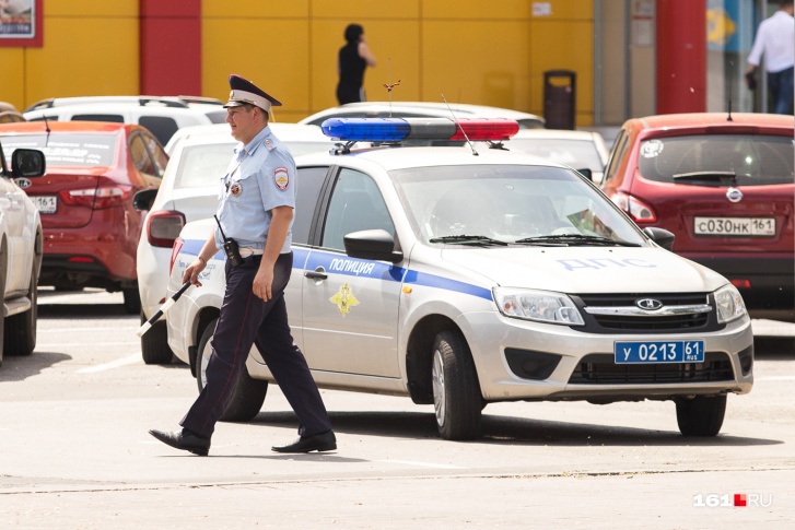 Попали в аварию на украденной машине: воров-неудачников задержали в Шахтах