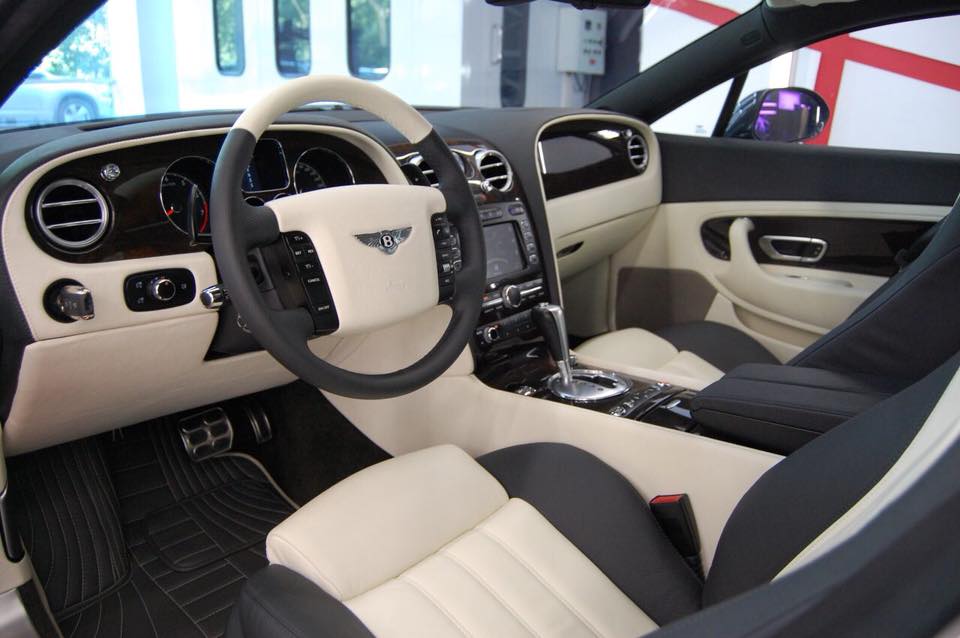 Салон Bentley Continental полностью перешили Салон Bentley Continental полностью перешили