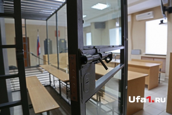 Дожидаться суда подельники будут за решеткой Дожидаться суда подельники будут за решеткой