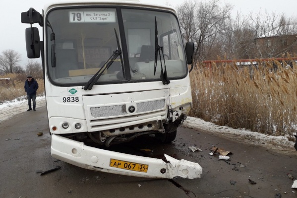 Врачи скорой помощи ждали освобождения волгоградца из железных тисков Врачи скорой помощи ждали освобождения волгоградца из железных тисков