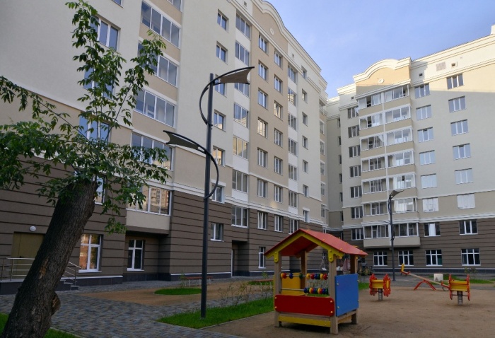 Изгнание студий