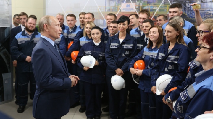 «Мне стыдно за рабский Магнитогорск»: главред 74.ru — о встрече работников ММК с Владимиром Путиным