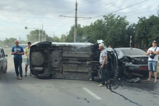 Авария случилась рано утром на Мичуринской Авария случилась рано утром на Мичуринской