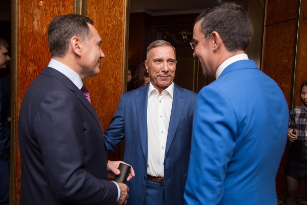 Валерий Бондаренко, Александр Аристов, Юрий Фишер — хоть один из них должен был задекларировать рекордные цифры Валерий Бондаренко, Александр Аристов, Юрий Фишер — хоть один из них должен был задекларировать рекордные цифры