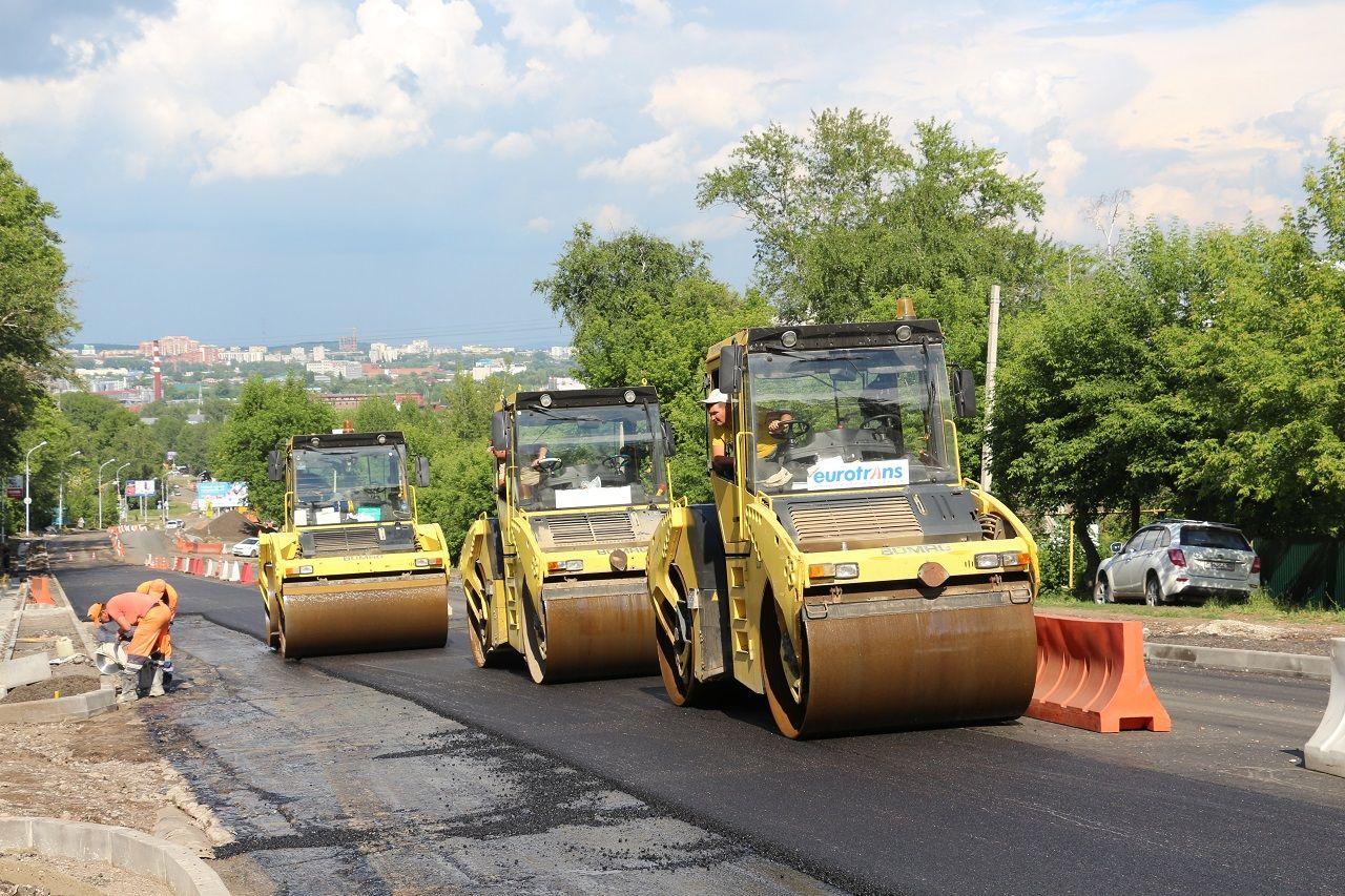 Городские службы призывают проявить понимание и терпение в период проведения ремонта дорог