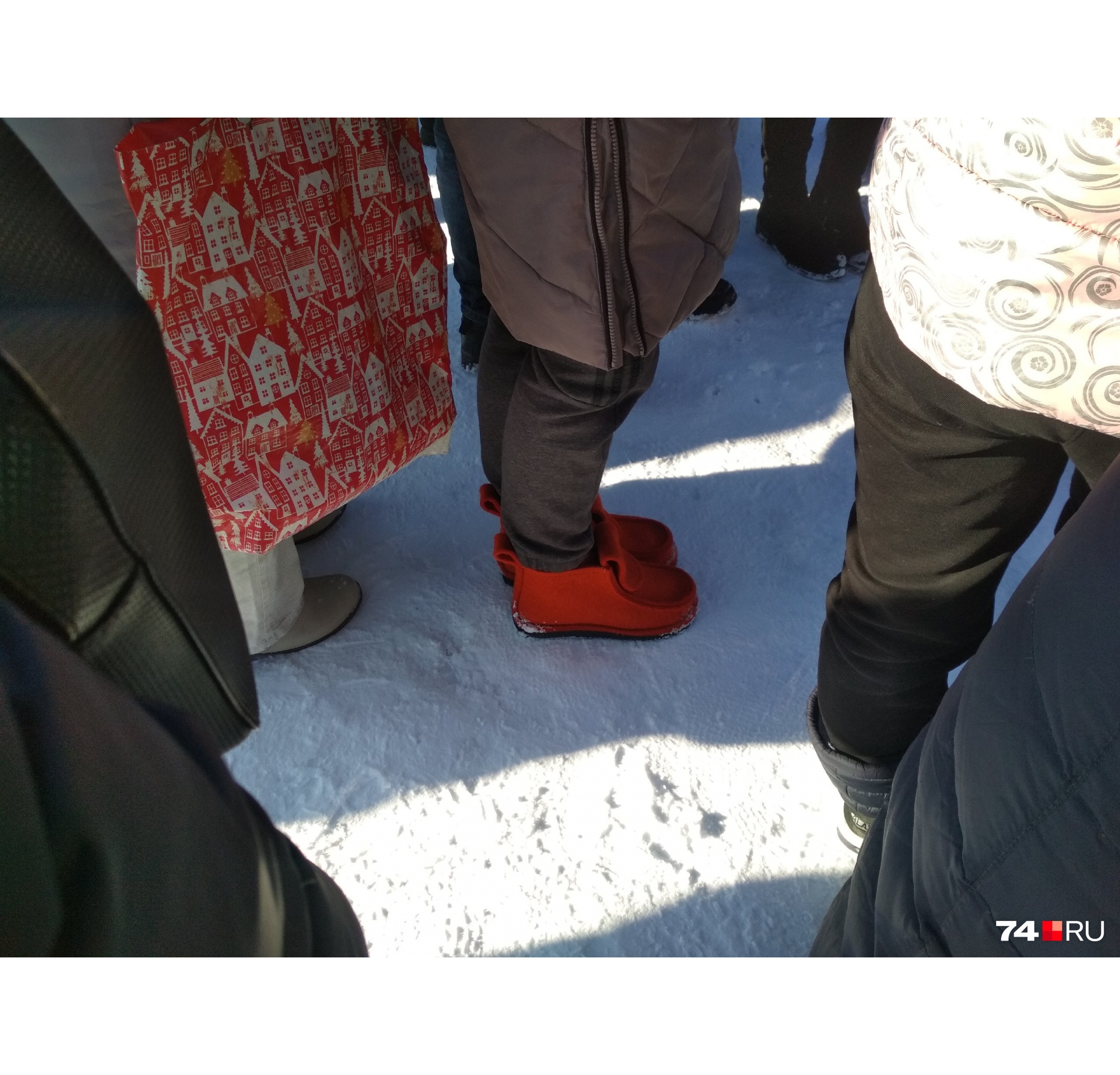 Судя по одежде, некоторые жители настроены на долгую борьбу Судя по одежде, некоторые жители настроены на долгую борьбу