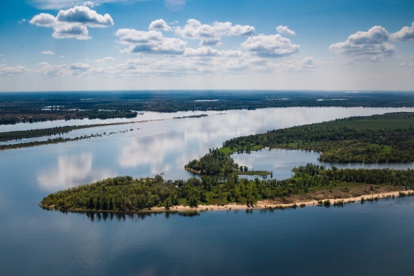 После таяния снега вода ушла в почву или испарилась После таяния снега вода ушла в почву или испарилась