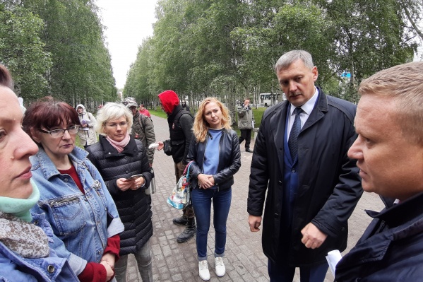 Разговор с главой получился напряженным — под хруст падающих деревьев Разговор с главой получился напряженным — под хруст падающих деревьев