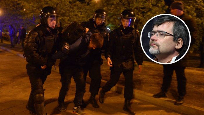 Самые жесткие задержания были 15 мая. Гендиректор ВЦИОМ Валерий Федоров сказал, что люди протестовали вовсе не из-за забора Самые жесткие задержания были 15 мая. Гендиректор ВЦИОМ Валерий Федоров сказал, что люди протестовали вовсе не из-за забора