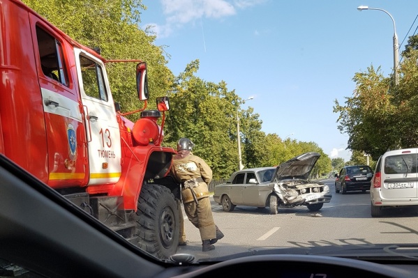 В результате аварии пострадали автомобилистка и ее пассажирка В результате аварии пострадали автомобилистка и ее пассажирка