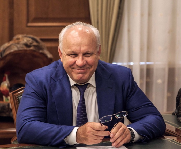 Виктор Зимин уверен, что жители Хакасии пьют меньше новосибирцев Виктор Зимин уверен, что жители Хакасии пьют меньше новосибирцев