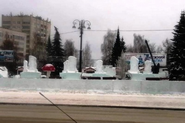 Эти скульптуры напомнили горожанам надгробия Эти скульптуры напомнили горожанам надгробия