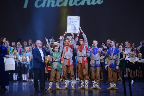 Челябинские танцоры забрали главный приз чемпионата Челябинские танцоры забрали главный приз чемпионата