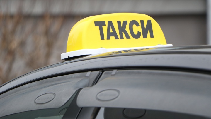 «Два раза за утро останавливали». Нижегородские таксисты говорят о повышенном внимании ГИБДД