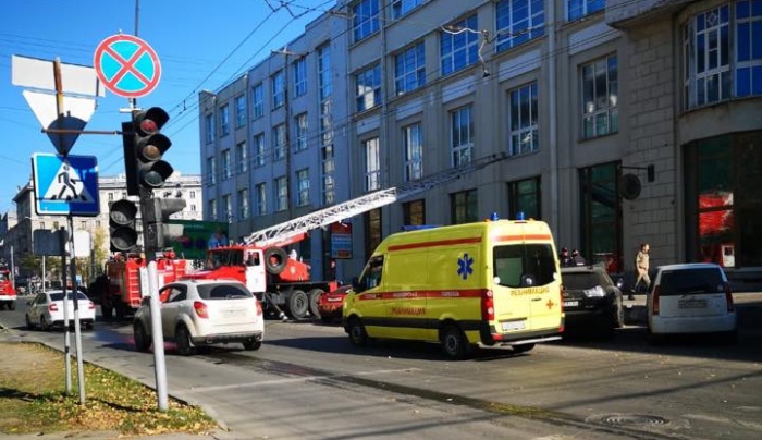 Пожар начался с нижних этажей Пожар начался с нижних этажей