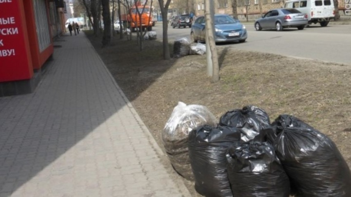 В Красноярске началась весенняя уборка города