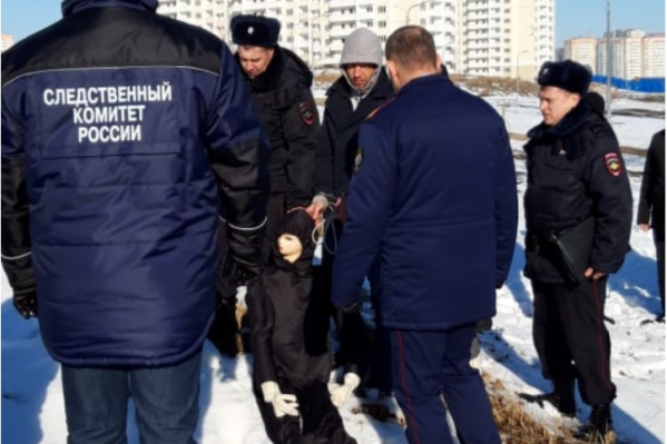 На следственном эксперименте подозреваемый показал, как вел Маргариту к месту расправы На следственном эксперименте подозреваемый показал, как вел Маргариту к месту расправы