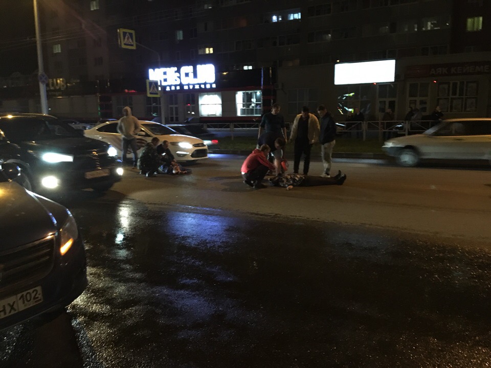 «Сильно превышал скорость»: водитель легковушки сбил двух пешеходов в Стерлитамаке