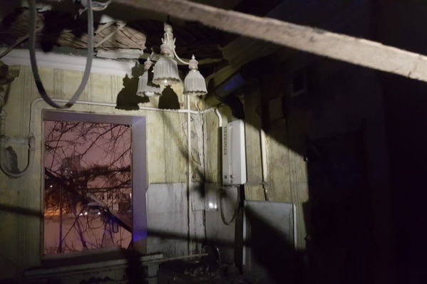 Взрыв произошел в одной из квартир поздно ночью Взрыв произошел в одной из квартир поздно ночью