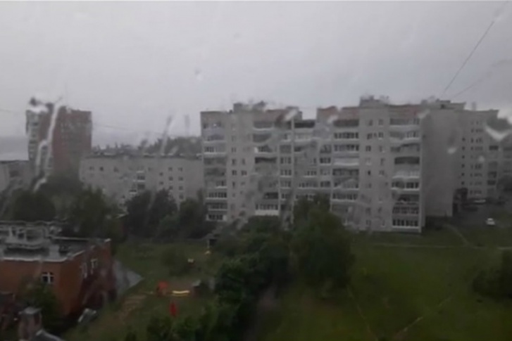 В Рыбинске уже пошёл дождь, на очереди — Ярославль