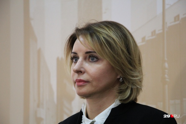 В сентябре 2018 года Сырова <a href="https://29.ru/text/politics/65429251" target="_blank" class="_">во второй раз</a> стала спикером Архгордумы В сентябре 2018 года Сырова <a href="https://29.ru/text/politics/65429251" target="_blank" class="_">во второй раз</a> стала спикером Архгордумы