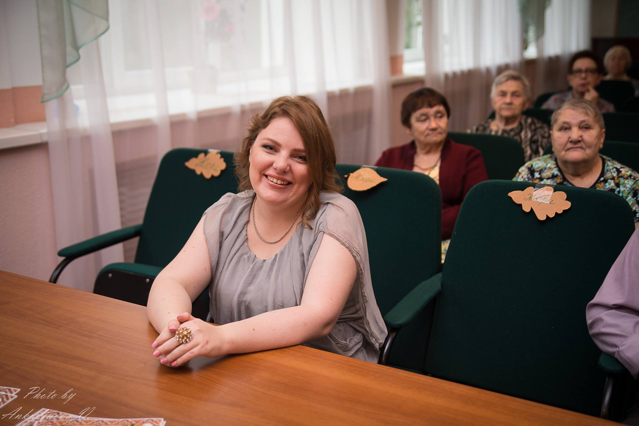 Ольга Смирнова-Паскаль уже несколько лет проводит благотворительные праздники для престарелых людей Ольга Смирнова-Паскаль уже несколько лет проводит благотворительные праздники для престарелых людей