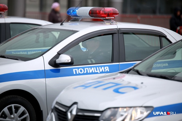 Майор теперь снял свои погоны Майор теперь снял свои погоны
