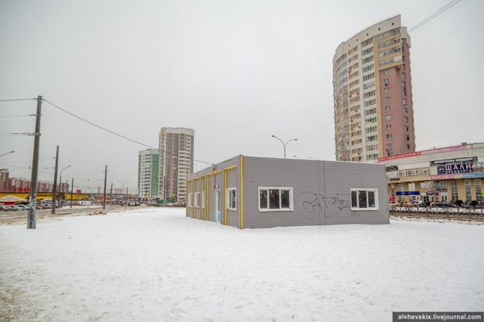 Здание пустует уже несколько лет Здание пустует уже несколько лет
