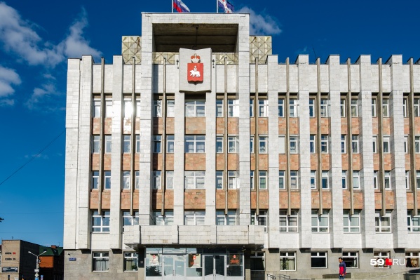 Следователей интересует причастность к деятельности фонда Елены Лопаевой, зампредседателя правительства Пермского края Следователей интересует причастность к деятельности фонда Елены Лопаевой, зампредседателя правительства Пермского края