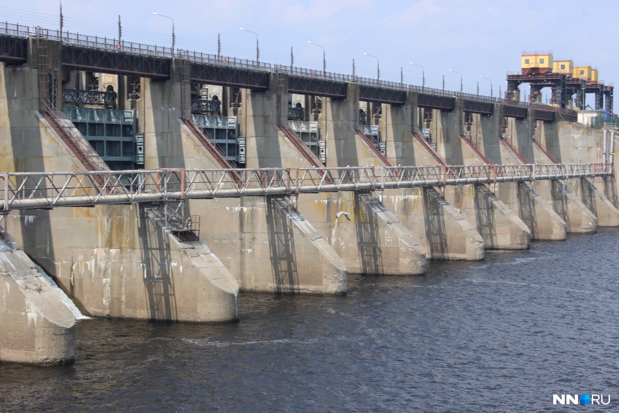 Движение по мосту Нижегородской ГЭС ограничили. Будут периоды полного запрета для транспорта