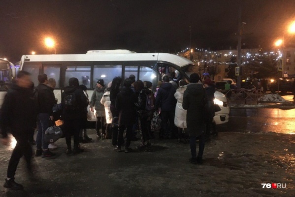 Московского перевозчика пассажиры невзлюбили сразу за неудобные автобусы Московского перевозчика пассажиры невзлюбили сразу за неудобные автобусы