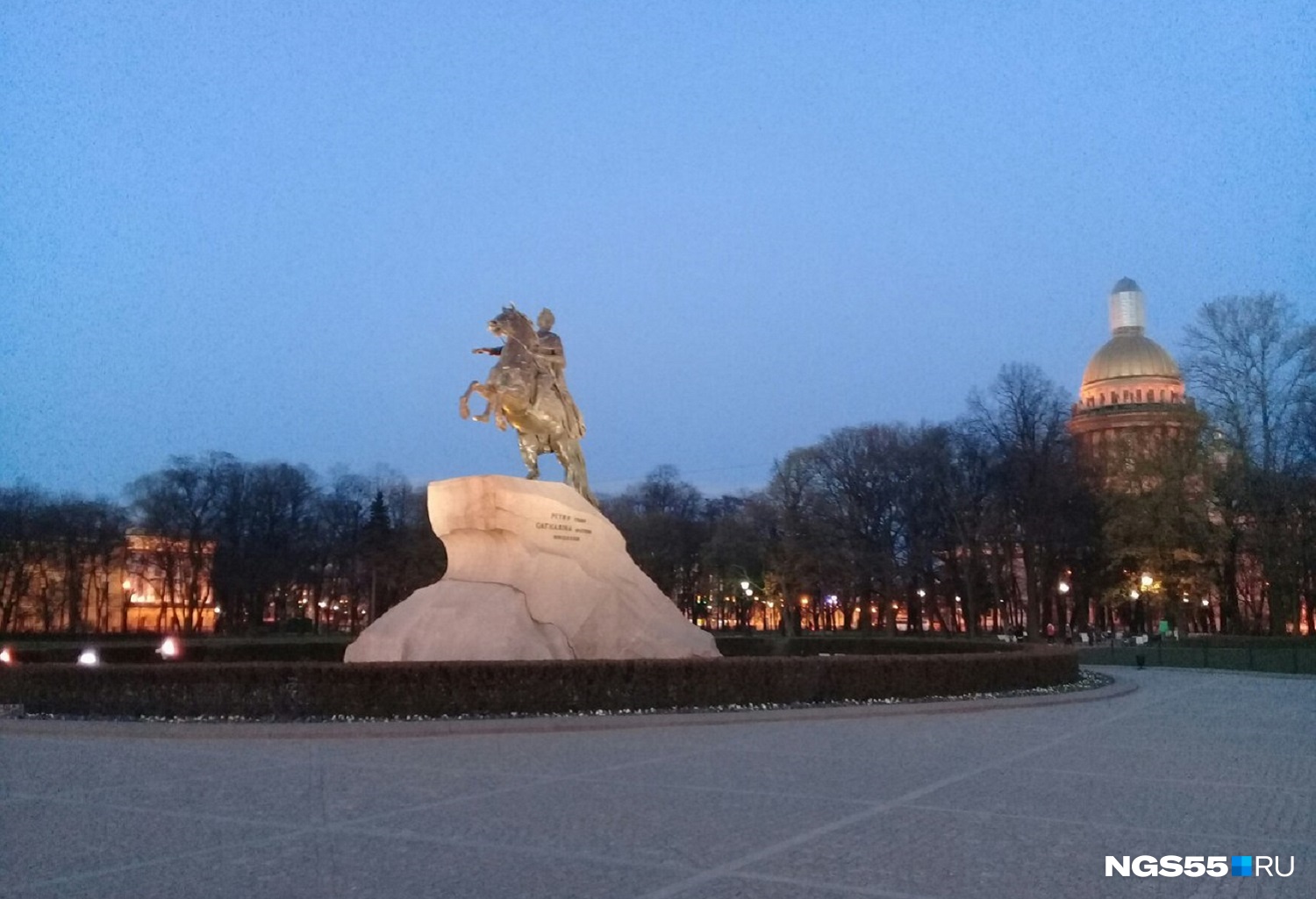 Омск петербург. Евгений Прокопьев уехал автостопом в Питер.