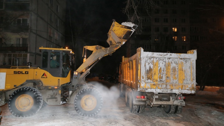 Уберите машины с проезжей части. Публикуем список нижегородских улиц, которые ночью очистят от снега