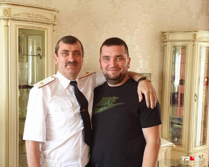 Генерал-майор Виктор Теряев с сыном Виталием Генерал-майор Виктор Теряев с сыном Виталием