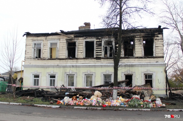 В страшном пожаре погибли 8 человек В страшном пожаре погибли 8 человек