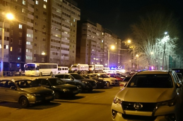Убийство произошло 7 августа 1998 года в 22:30. В это время мужчина, которого заказала его бывшая жена, провожал ее сестру до автобусной остановки Убийство произошло 7 августа 1998 года в 22:30. В это время мужчина, которого заказала его бывшая жена, провожал ее сестру до автобусной остановки