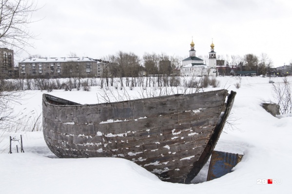 Глядя на архангельские весенние пейзажи даже не верится, что скоро река освободится ото льда. И будет лето. Глядя на архангельские весенние пейзажи даже не верится, что скоро река освободится ото льда. И будет лето. 