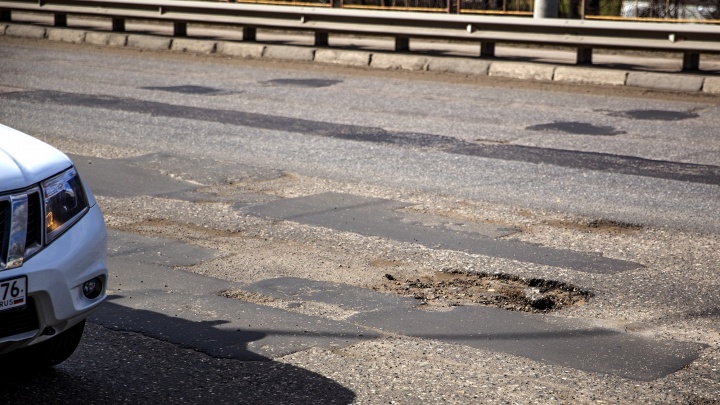 В Ярославле подрядчику пригрозили чёрным списком за срыв сроков ремонта дорог