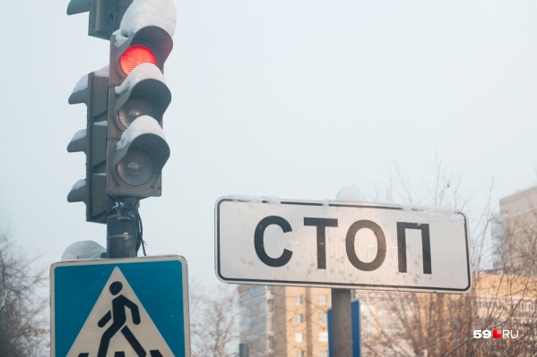 Сейчас в Перми уже есть подобные перекрестки, но они еще не очень «умные» Сейчас в Перми уже есть подобные перекрестки, но они еще не очень «умные»