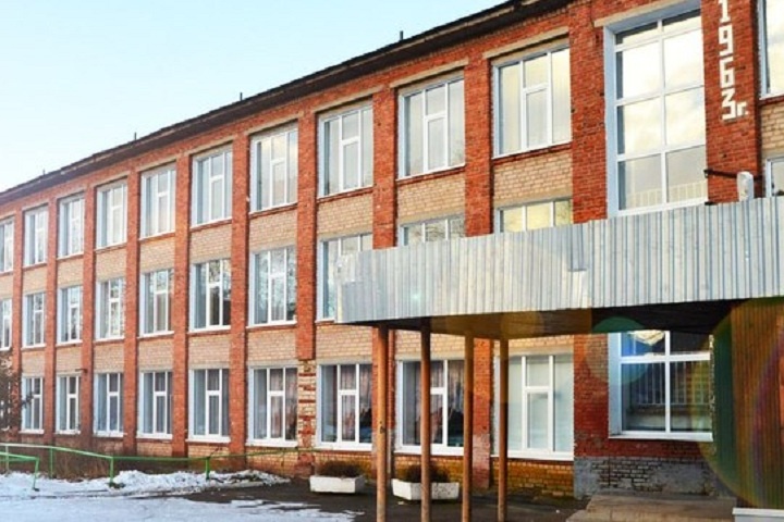Полиция и ФСБ не нашли нарушений в Лобановской школе, где детям показали фильм о толерантности Полиция и ФСБ не нашли нарушений в Лобановской школе, где детям показали фильм о толерантности